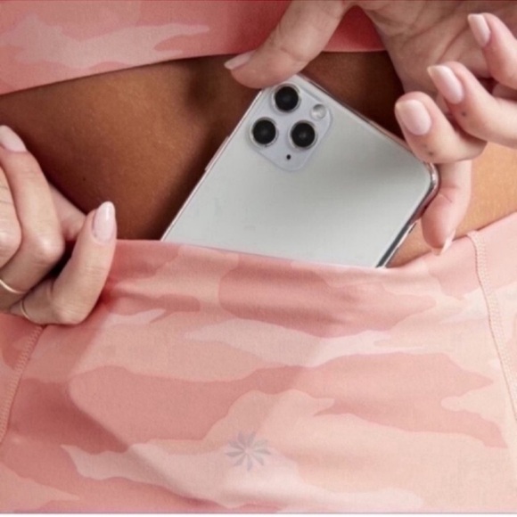 NWOT Athleta Elation 7/8 yoga athletic tights / leggings abalone grey camo print - Picture 10 of 12